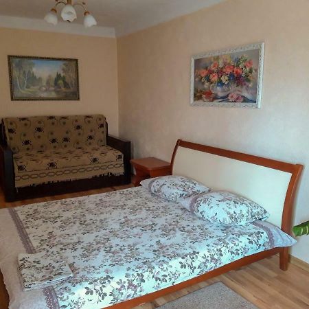 Apartment On Livoberezna Metro Station Kiew Exterior foto