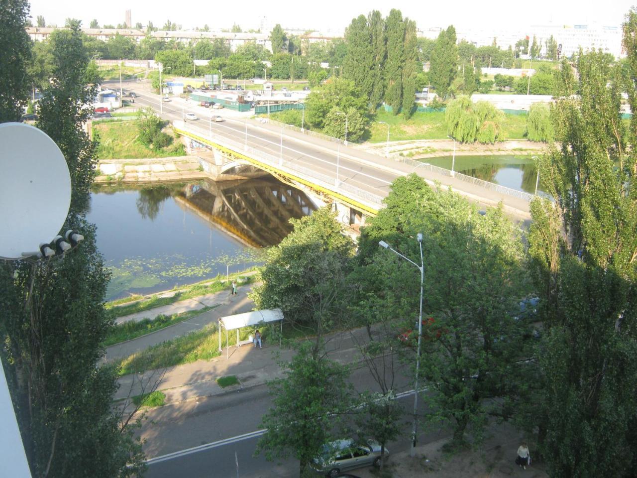 Apartment On Livoberezna Metro Station Kiew Exterior foto